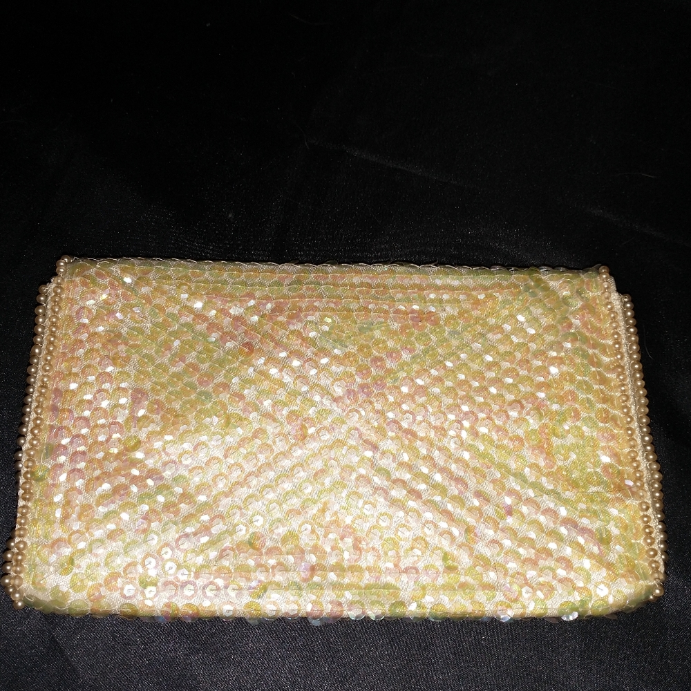 Vintage sequined small bag. Excellent Condition.